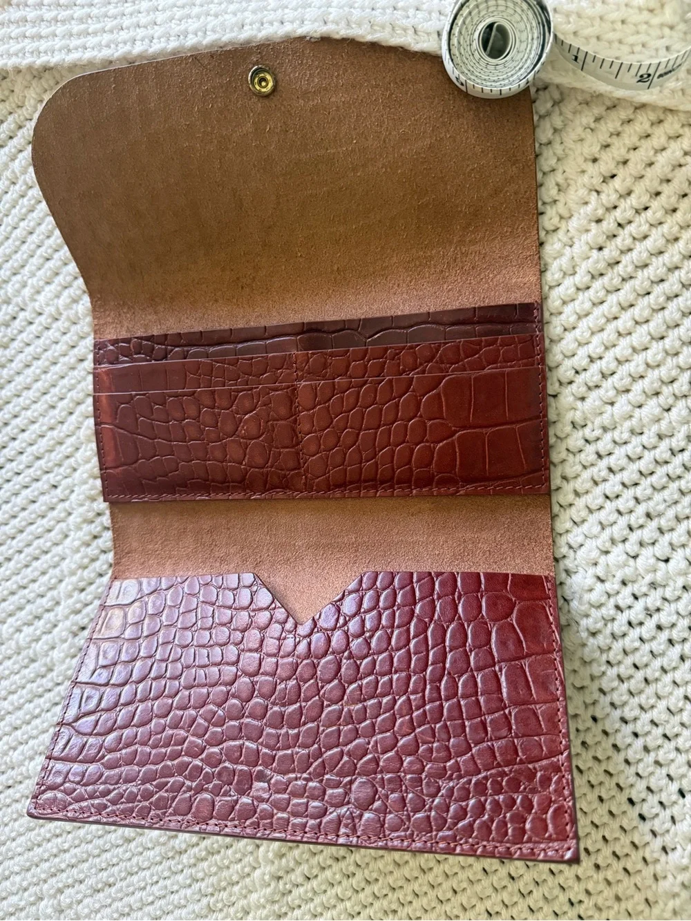 Classic Brown Croc-Embossed Leather Wallet
